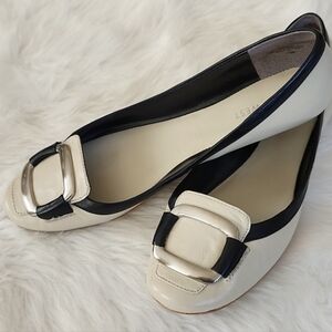 Nine West Leather Two-Tone Cream and Black Ballet Flats with Buckle 7.5